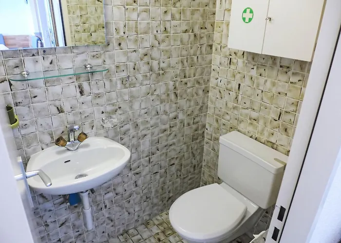 Jeanne D'arc Apt- H2-49 By Interhome *