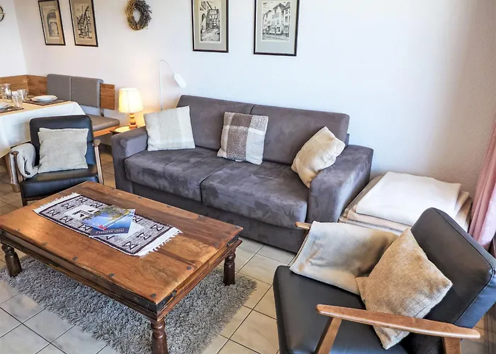 Jeanne D'arc Apt- H2-49 By Interhome *