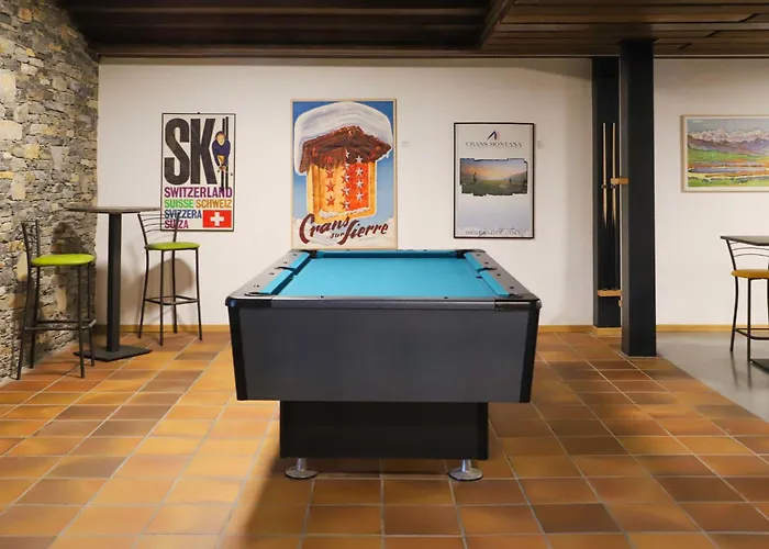 Jeanne D'arc Apt- H2-49 By Interhome Appartement *